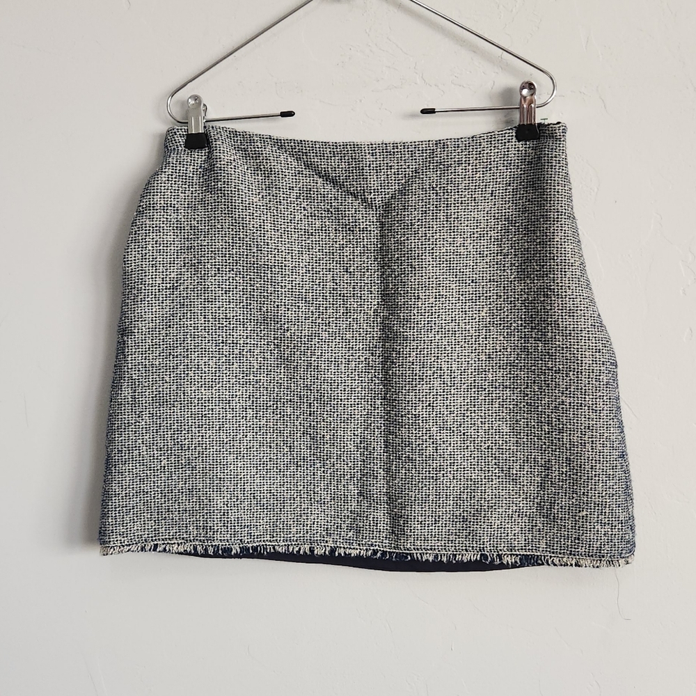 BANANA REPUBLIC Women’s White And Blue Career Work Tweed Skirt Size 10 Raw Hem.